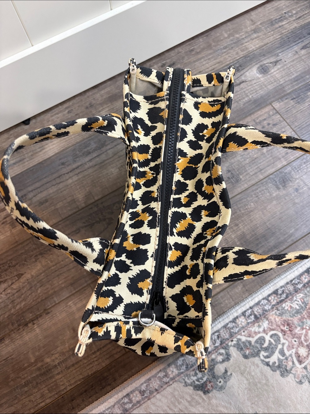 Marc Jacobs Leopard Print Canvas Tote Bag in Black, Brown, Cream LARGE with CB - Picture 2 of 6